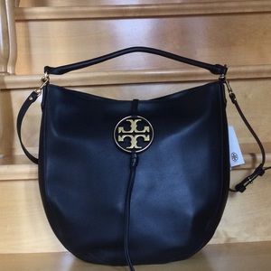 Tory Burch Authentic. tote/hobo